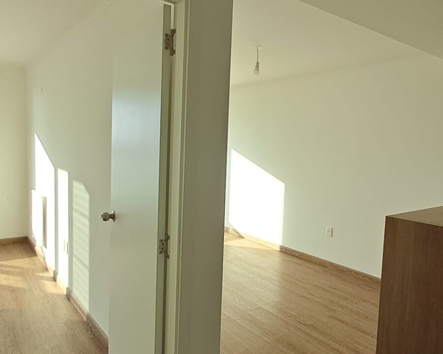 9c011fcd-31b4-4395-8d4f-0c6085554c38