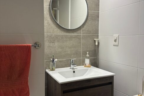 ce5fc8db-6746-4d00-a69c-a92fa6faad48